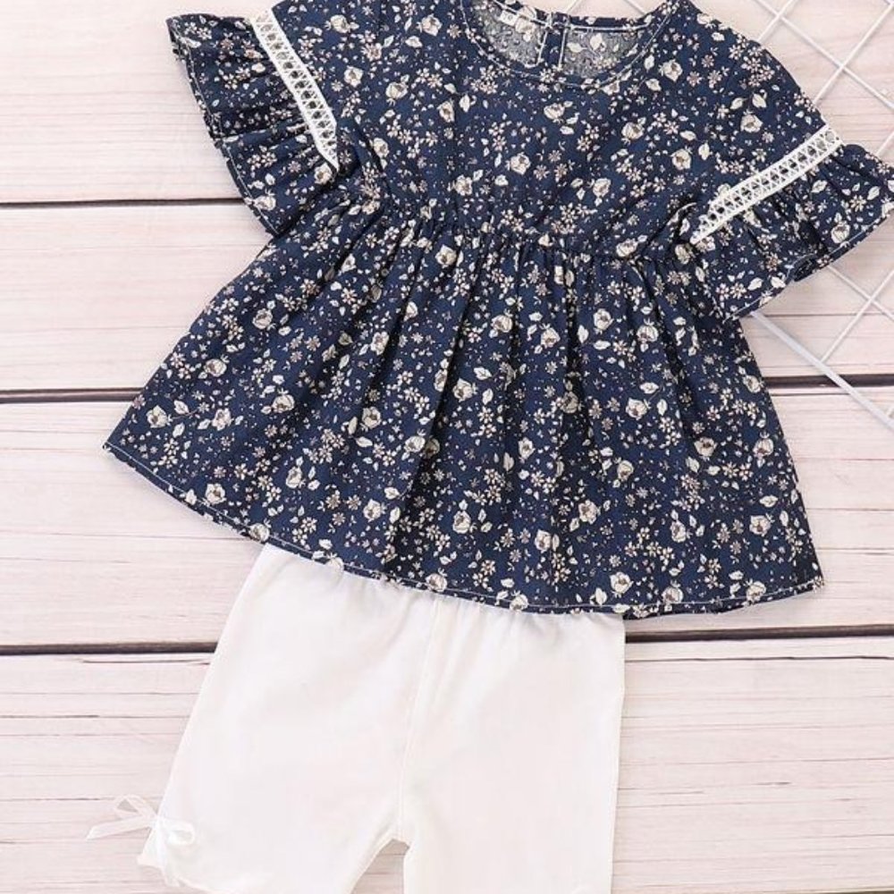GIRL TUNIC WITH WHITE SHORTS